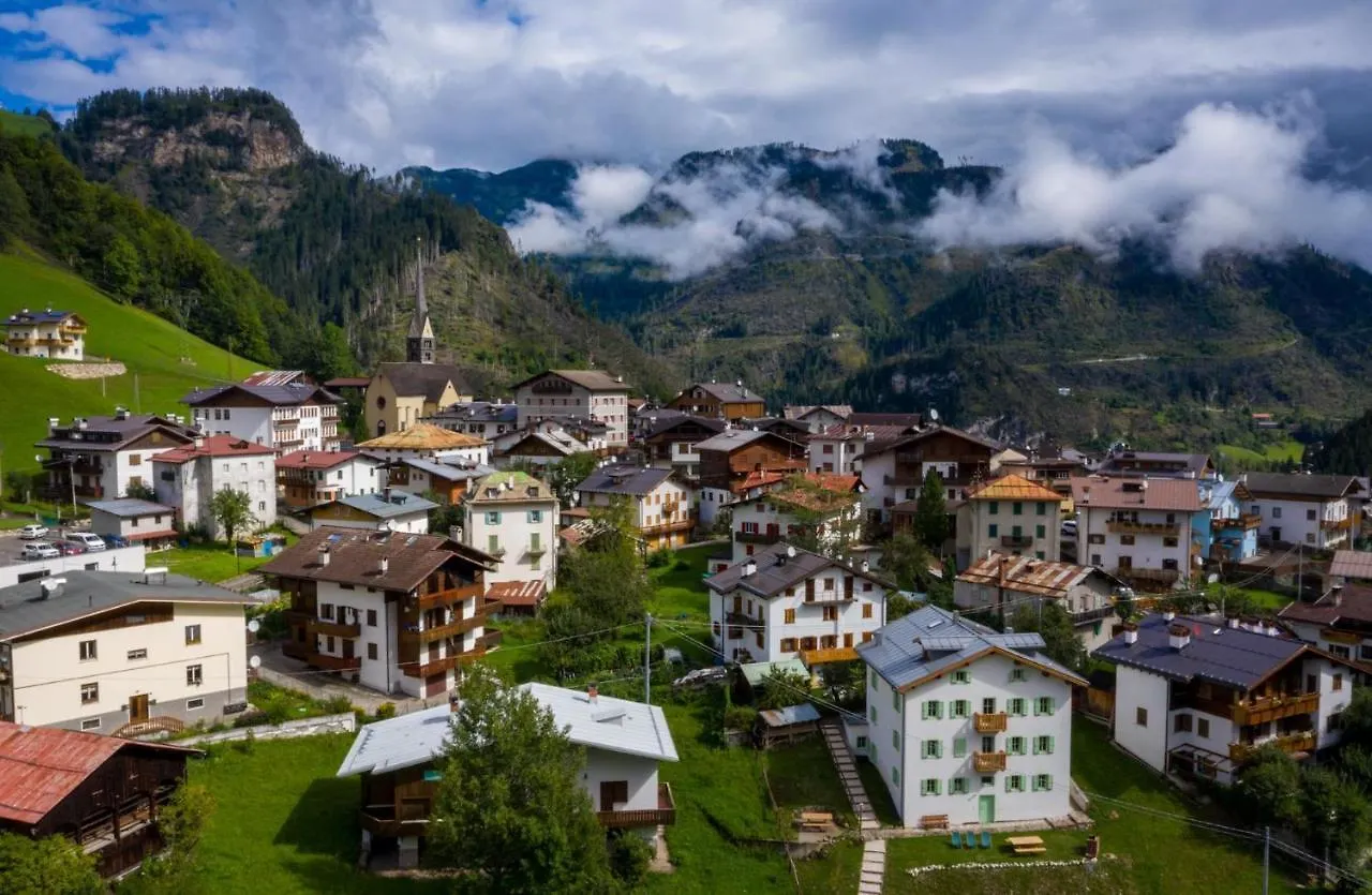 Apartment Appartamenti La Rocia Rocca Pietore